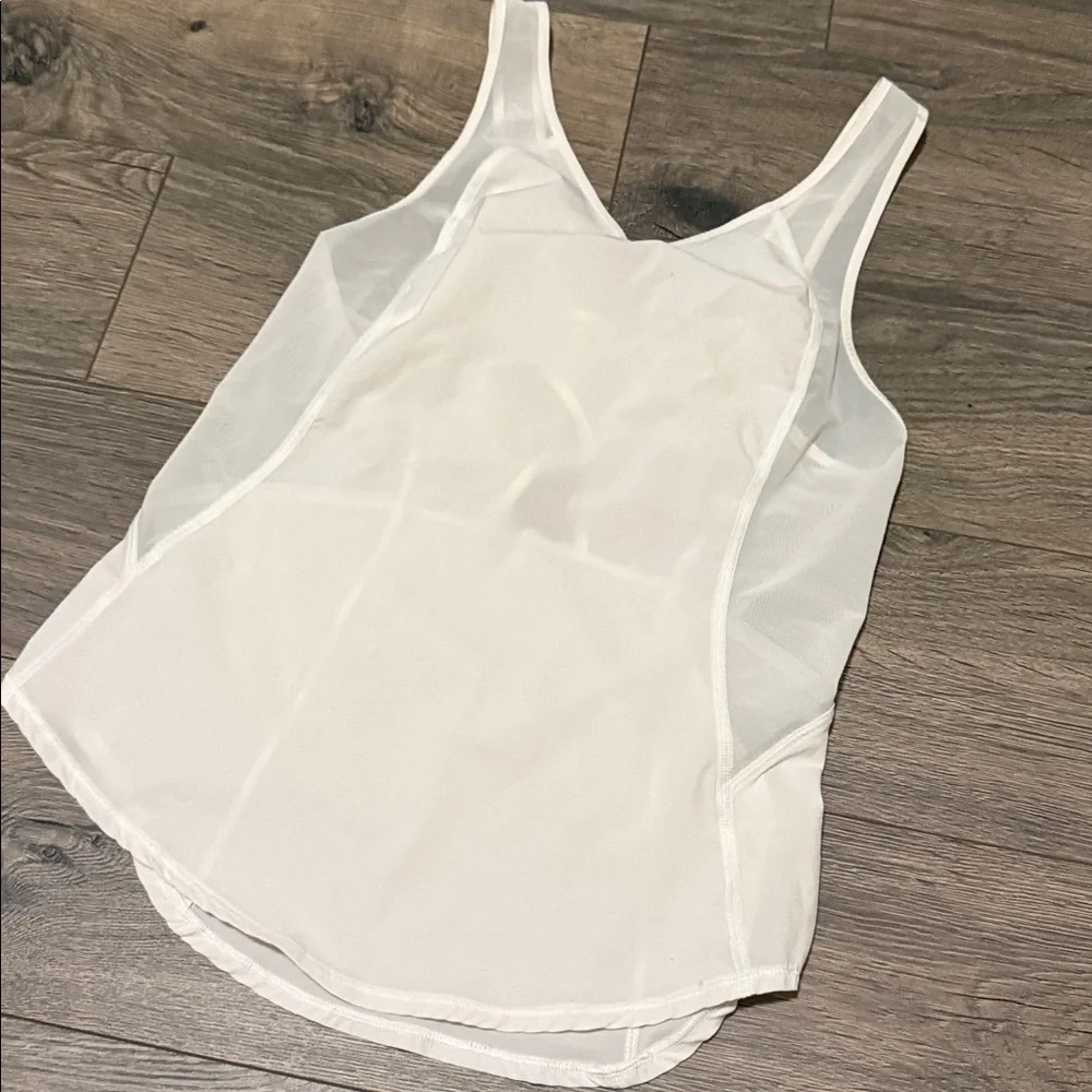Lululemon White Mesh Cutout Tank size 4